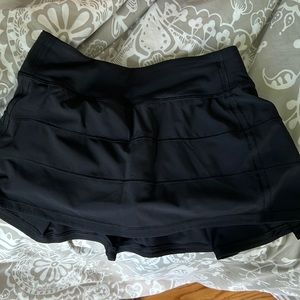Pace rival mid rise skirt lululemon!